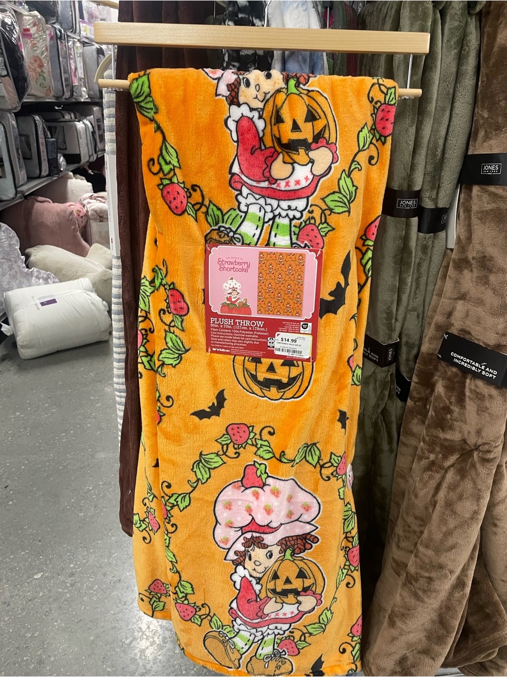Strawberry Shortcake Orange Halloween Plush Throw Blanket New